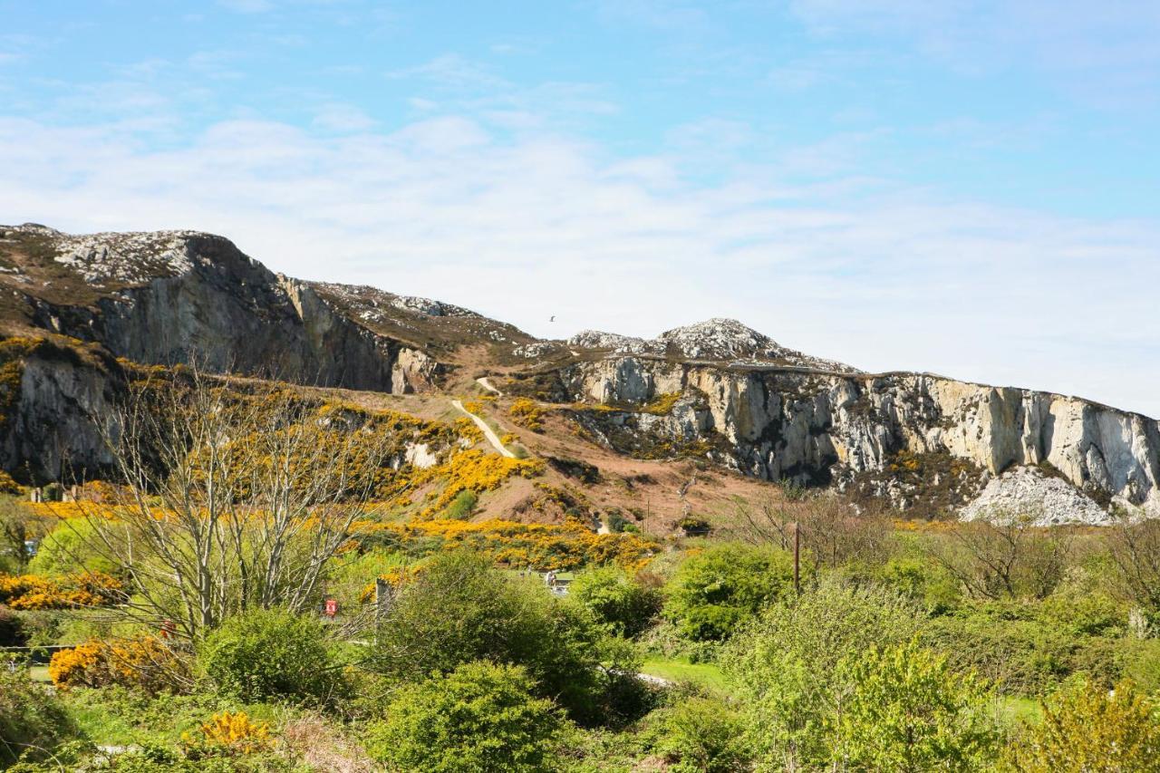 Swn Y Nant Villa Holyhead Exterior photo